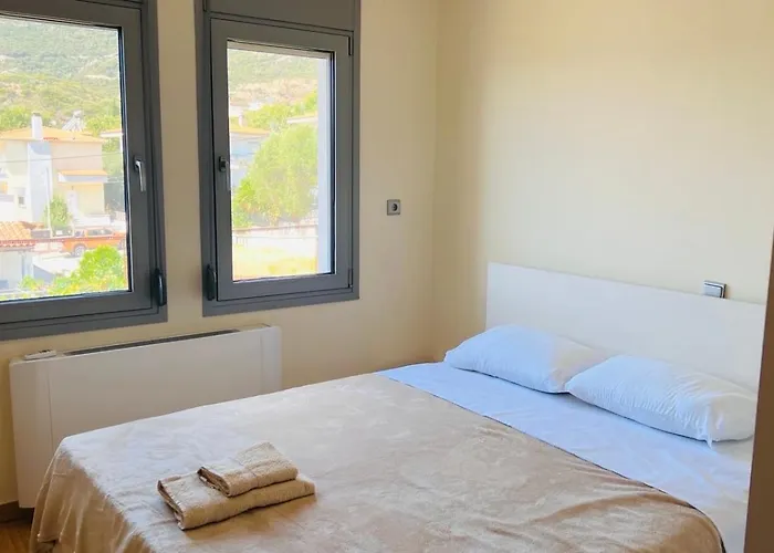 Daphne Di Palio * PalaiónTsiflíkion